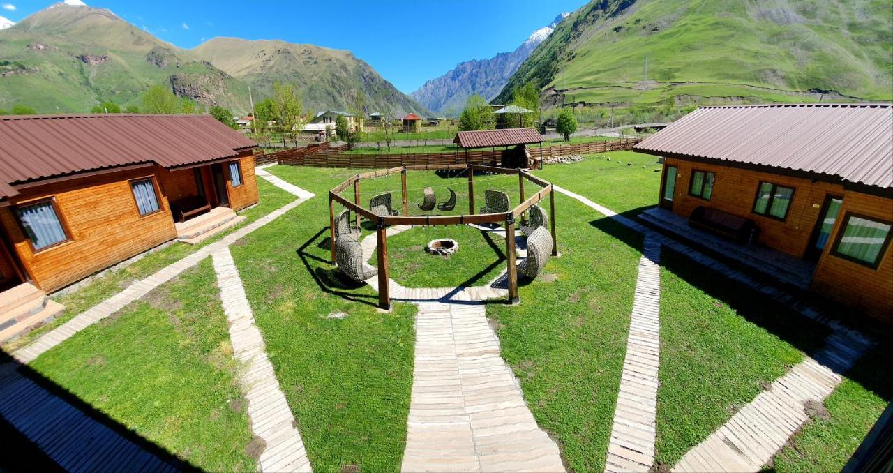 Hotel Migu Yard Kazbegi Eksteriør billede